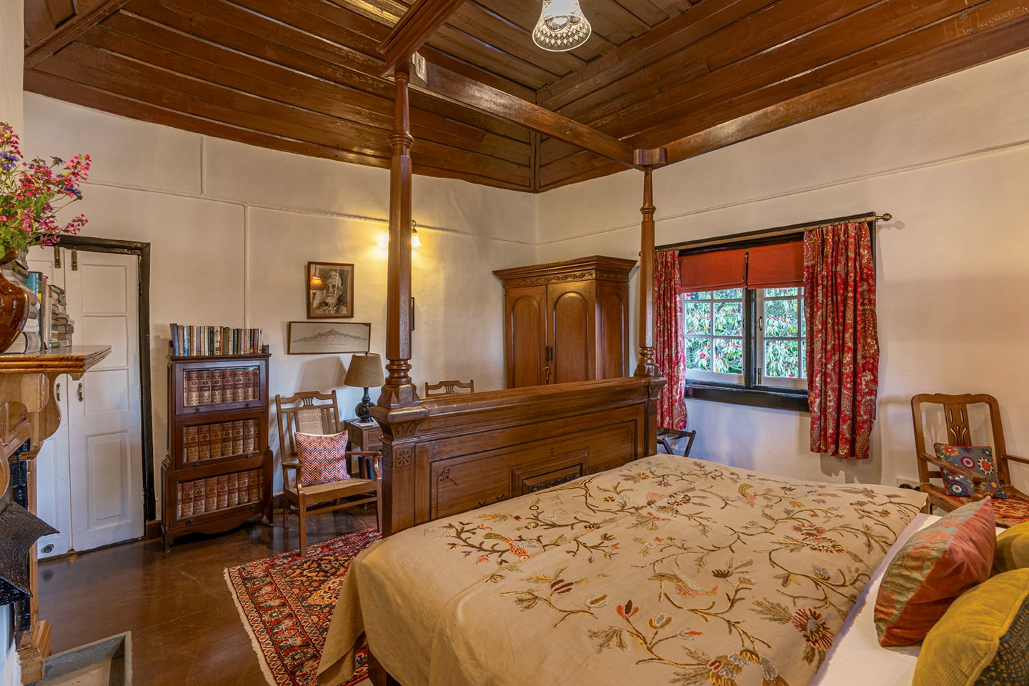 Oak Tree Room2 72dpi